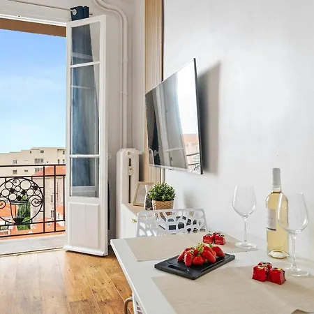 Appartement Le Riva - Hyper Centre - Parking - Wifi Menton